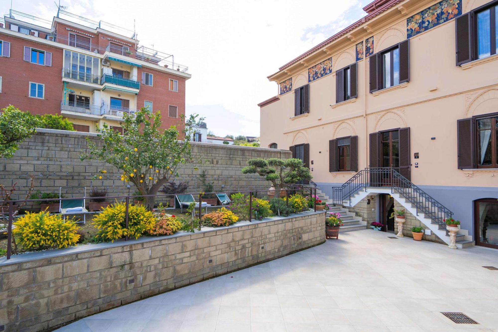 Villa Agostino Luxury B&B 비코에쿠엔세 외부 사진