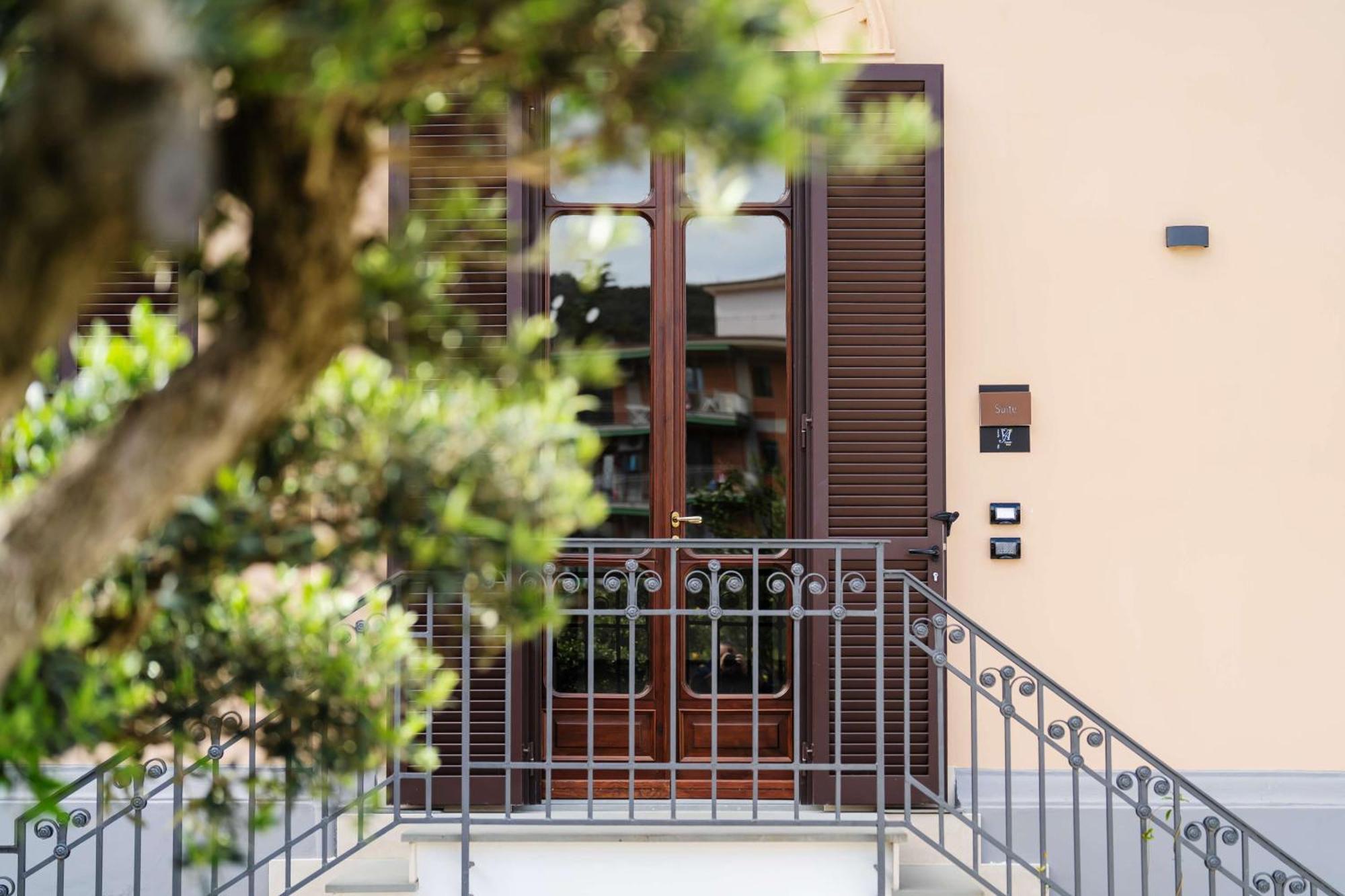 Villa Agostino Luxury B&B 비코에쿠엔세 외부 사진