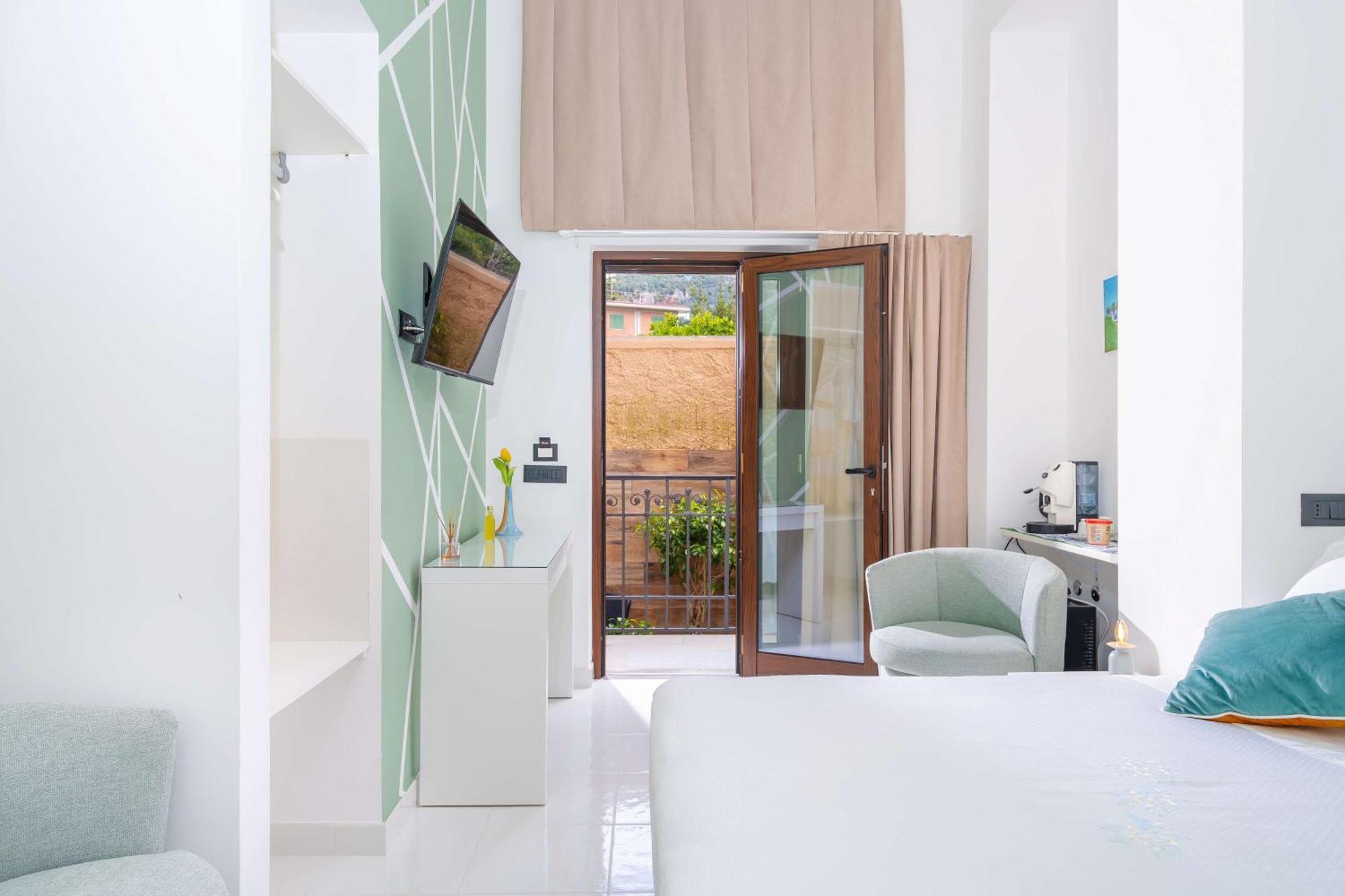 Villa Agostino Luxury B&B 비코에쿠엔세 외부 사진